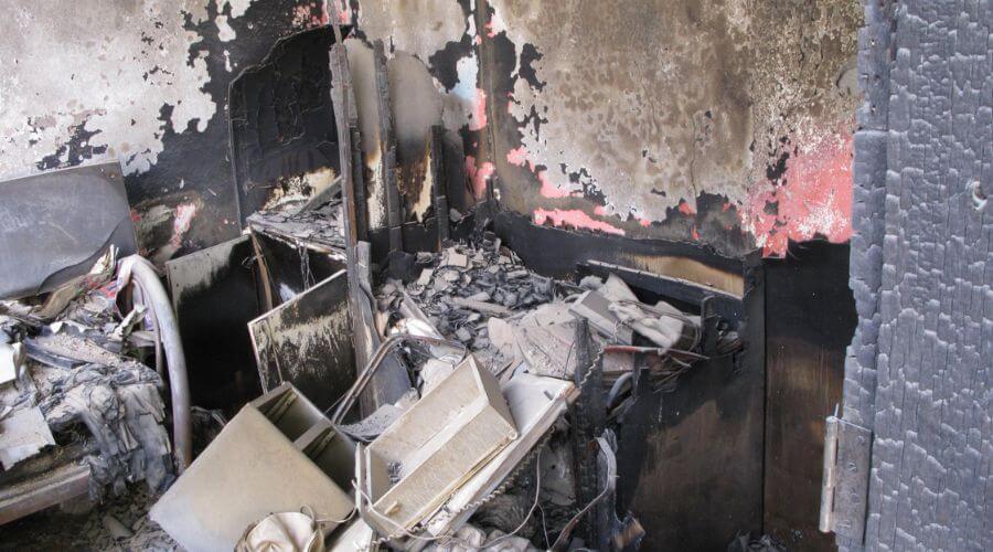 Why choose CleanCrest Team for water damage restoration in Pico Rivera